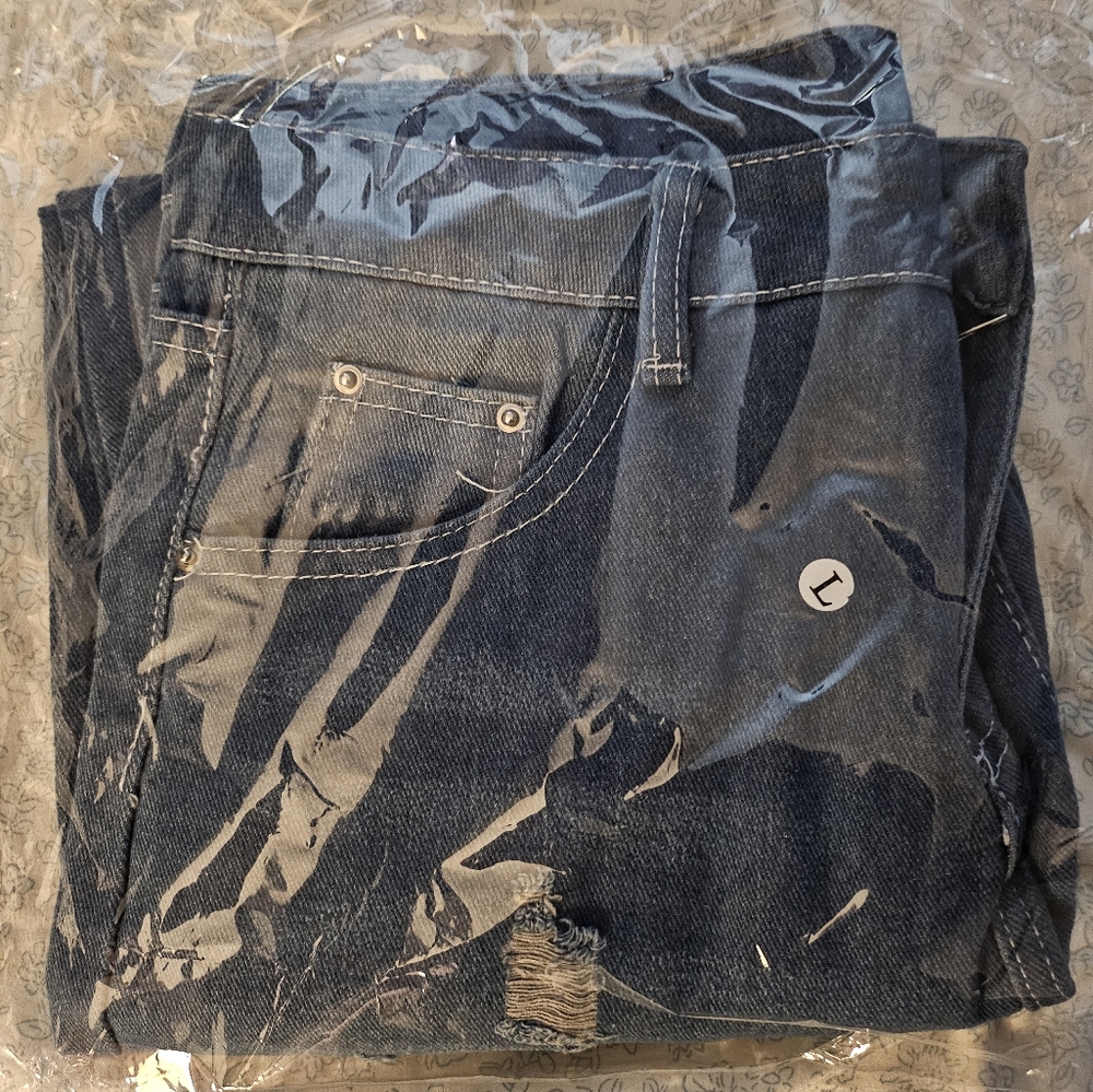 Women's Medium Wash Blue Jeans